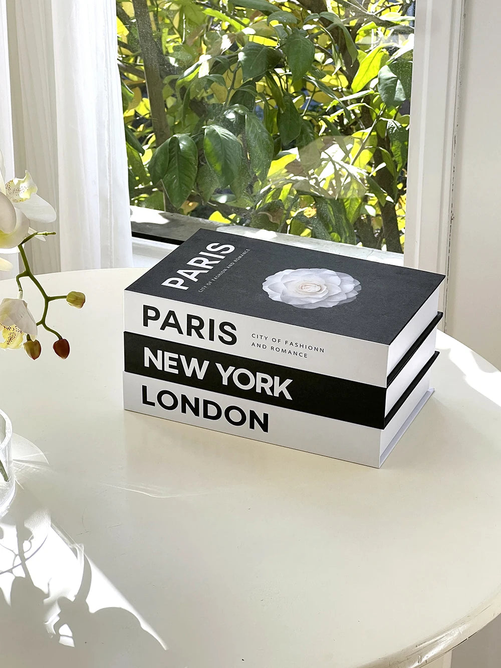 Fashion Citys Fake Books for Decoration Coffee Table Modern Home Decoration Books Simplicity Display Book Paris London New York